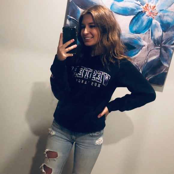 Meet your Posher, Hannah - Picture 1 of 1